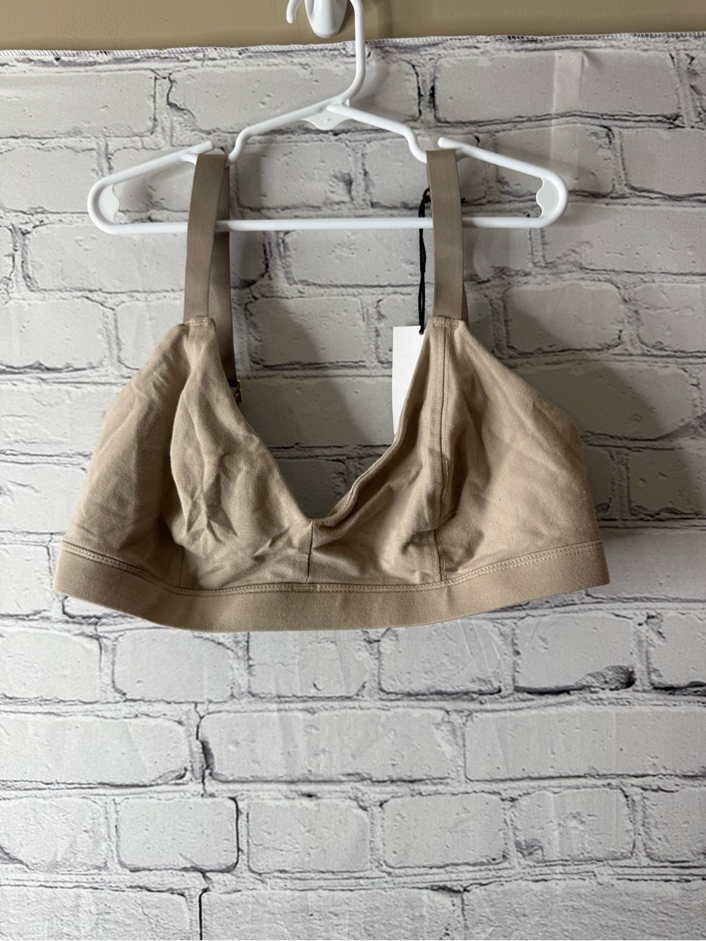 NWT subset the triangle bra in stone size medium